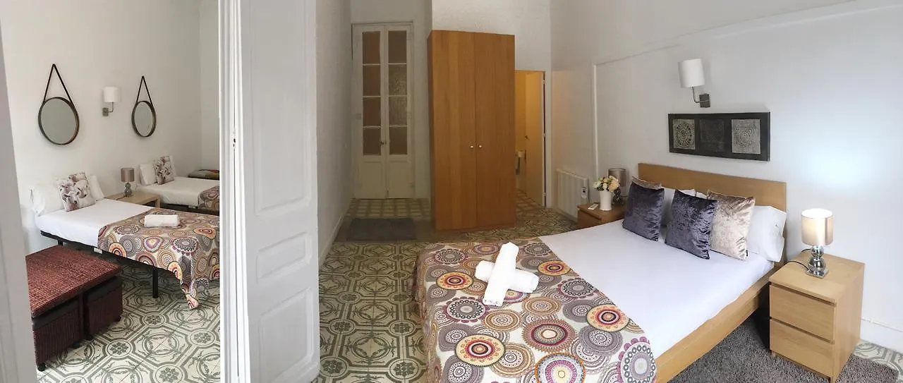 Konukevi Chez Moi Otel Barselona